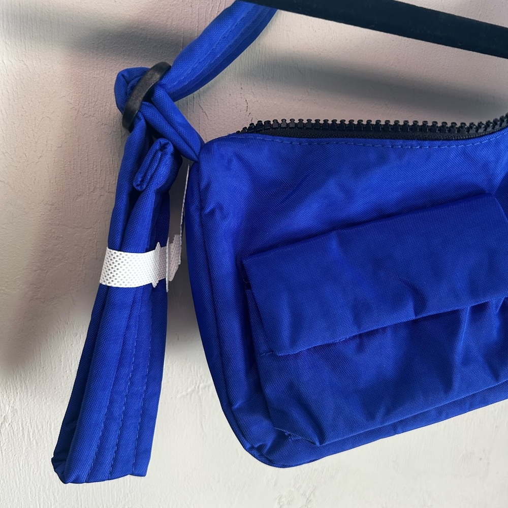 BAGGU Lapis Cargo Shoulder Bag Deep Blue Nylon Bag with Front Pockets - Picture 3 of 3